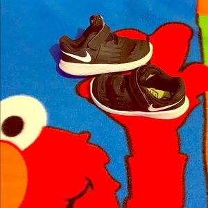 Nike infant sneakers size 7